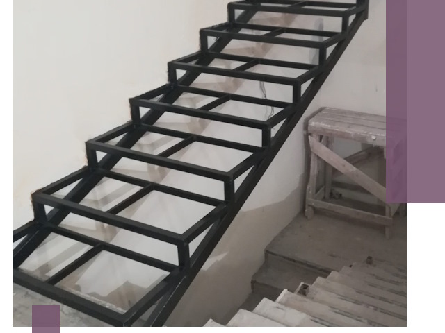 Демонтаж лестниц на металлокаркасе в Уссурийске: быстрый вывоз и разбор