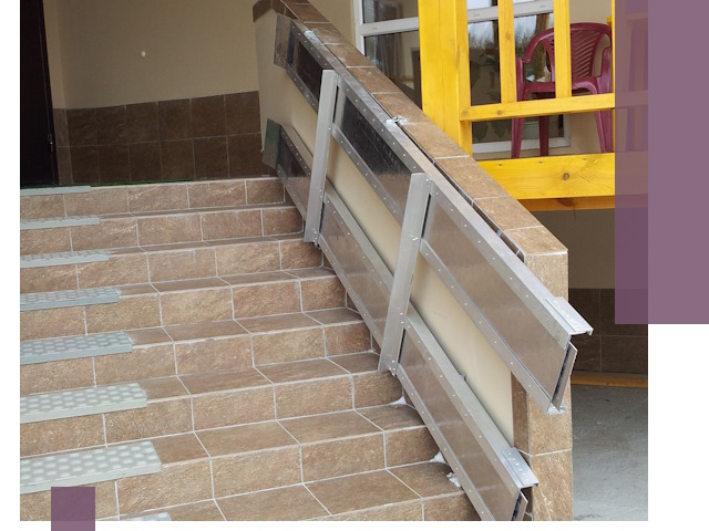 Откидные пандусы под ключ в Уссурийске — монтаж и демонтаж