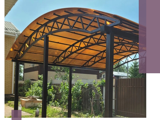 Изготовление навесов под ключ в Уссурийске из качественных материалов