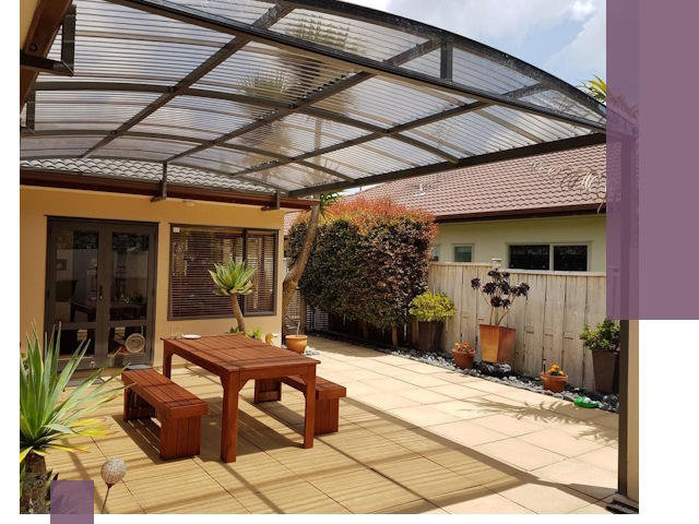 Навесы во двор под ключ в Уссурийске — изготовление и монтаж