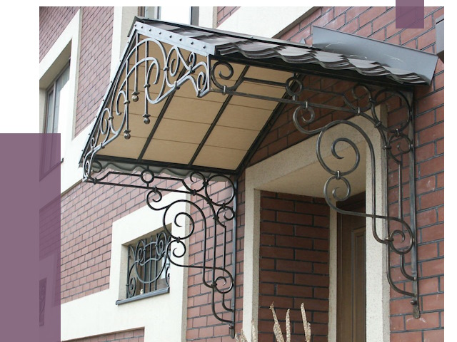 Двускатные козырьки в Уссурийске под ключ от 12888 руб.