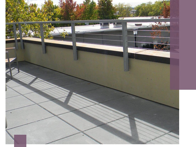 Металлические парапеты под ключ в Уссурийске: монтаж и изготовление