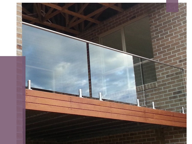 Стеклянные парапеты на крыше и террасе в Уссурийске от 11599 руб. | ПРОЛЁТ-Сср